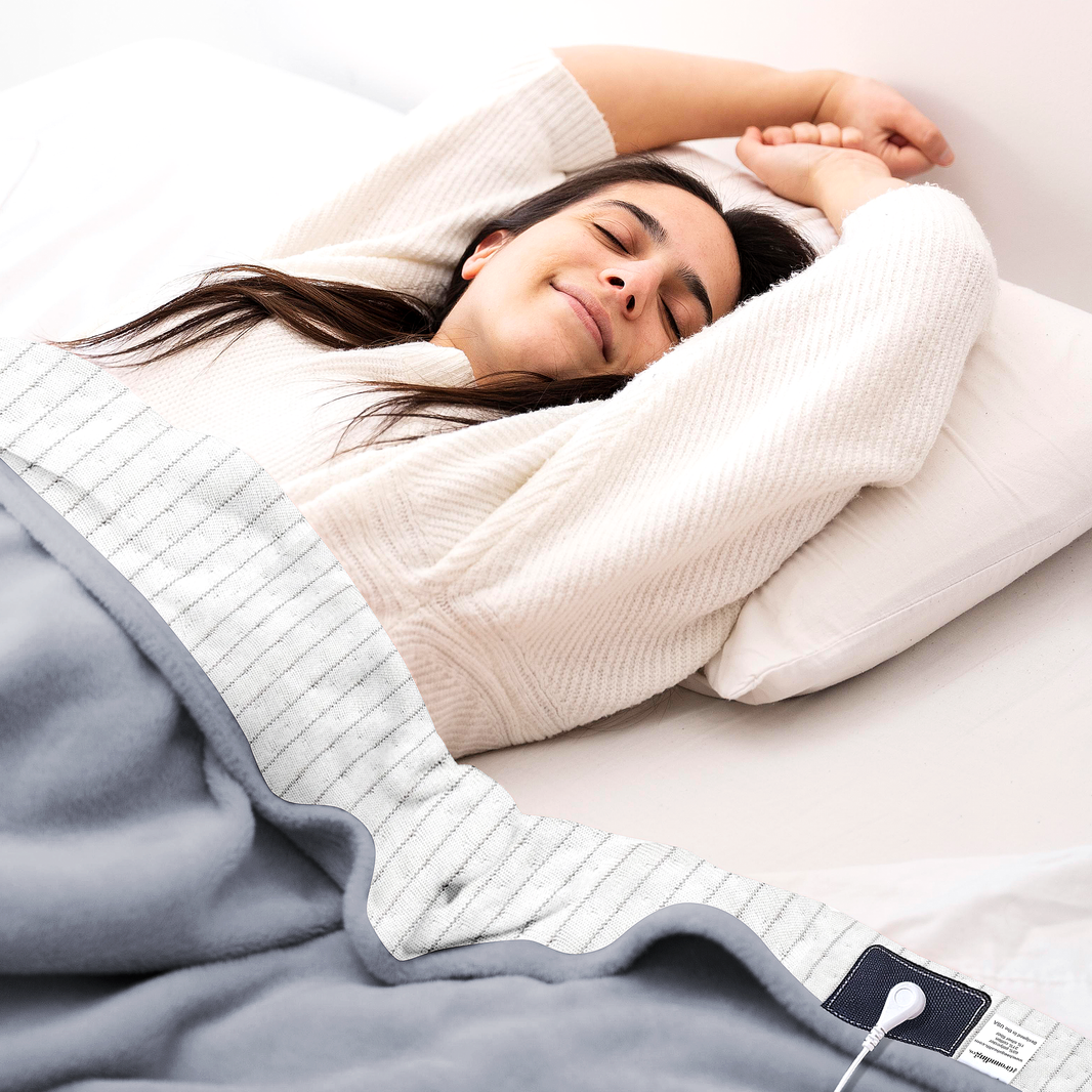 Cureva™ Grounding Throw Blanket